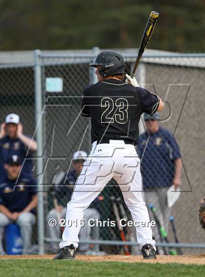 Thumbnail 1 in Rush-Henrietta vs. Webster Thomas photogallery.