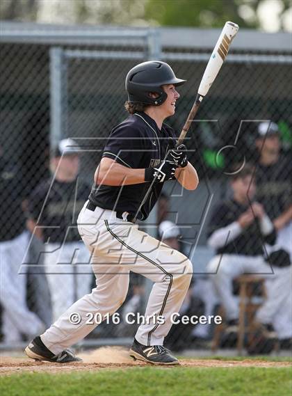 Thumbnail 3 in Rush-Henrietta vs. Webster Thomas photogallery.