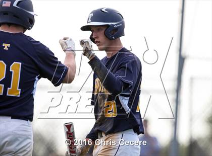 Thumbnail 1 in Rush-Henrietta vs. Webster Thomas photogallery.