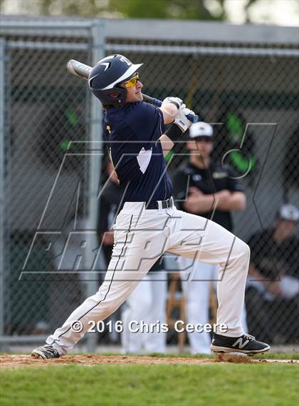 Thumbnail 1 in Rush-Henrietta vs. Webster Thomas photogallery.