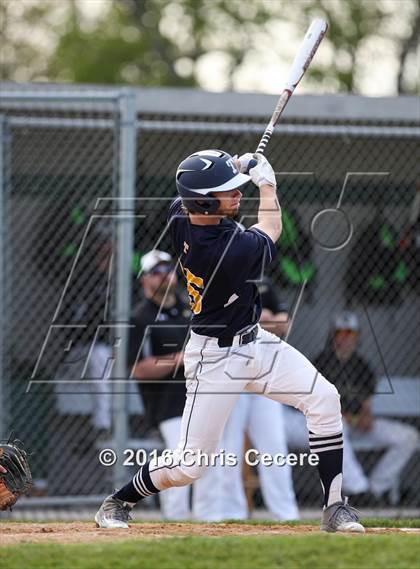 Thumbnail 1 in Rush-Henrietta vs. Webster Thomas photogallery.