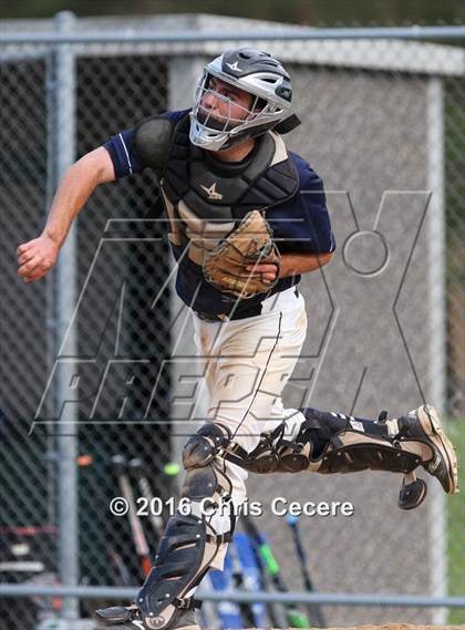 Thumbnail 1 in Rush-Henrietta vs. Webster Thomas photogallery.