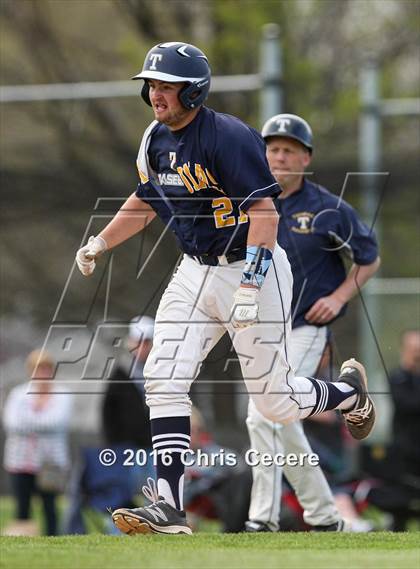 Thumbnail 1 in Rush-Henrietta vs. Webster Thomas photogallery.