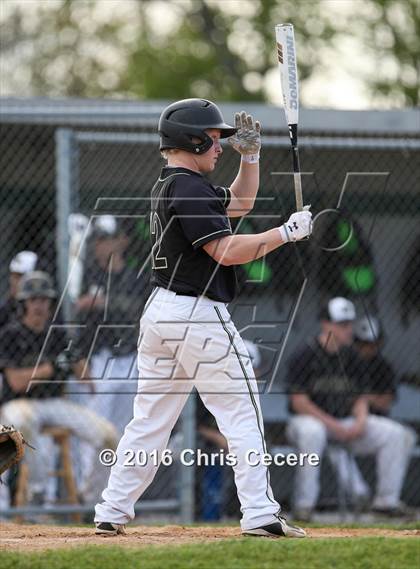 Thumbnail 2 in Rush-Henrietta vs. Webster Thomas photogallery.