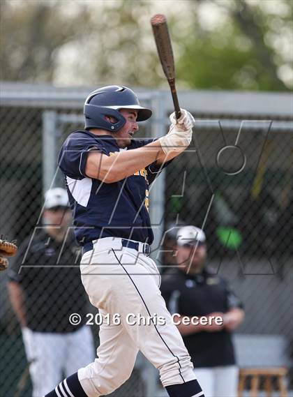 Thumbnail 2 in Rush-Henrietta vs. Webster Thomas photogallery.