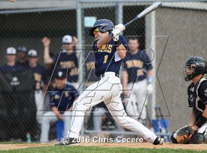 Thumbnail 2 in Rush-Henrietta vs. Webster Thomas photogallery.