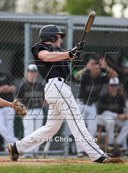Thumbnail 3 in Rush-Henrietta vs. Webster Thomas photogallery.