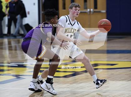 Thumbnail 3 in Our Lady of the Sacred Heart vs Shenango photogallery.