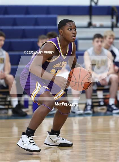 Thumbnail 3 in Our Lady of the Sacred Heart vs Shenango photogallery.