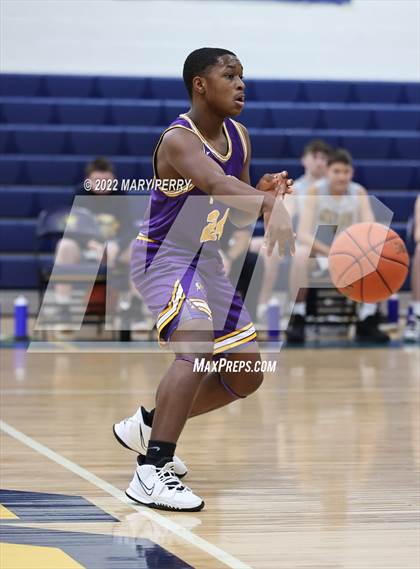 Thumbnail 2 in Our Lady of the Sacred Heart vs Shenango photogallery.