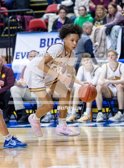 Thumbnail 3 in Tuckahoe vs Berne-Knox-Westerlo (NYSPHSAA Class C Semifinal) photogallery.