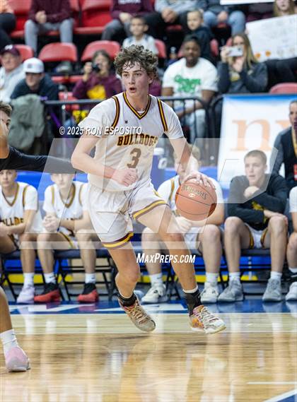 Thumbnail 2 in Tuckahoe vs Berne-Knox-Westerlo (NYSPHSAA Class C Semifinal) photogallery.