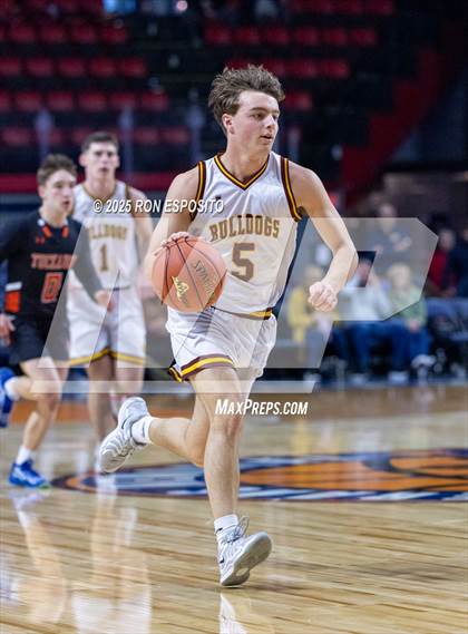 Thumbnail 1 in Tuckahoe vs Berne-Knox-Westerlo (NYSPHSAA Class C Semifinal) photogallery.