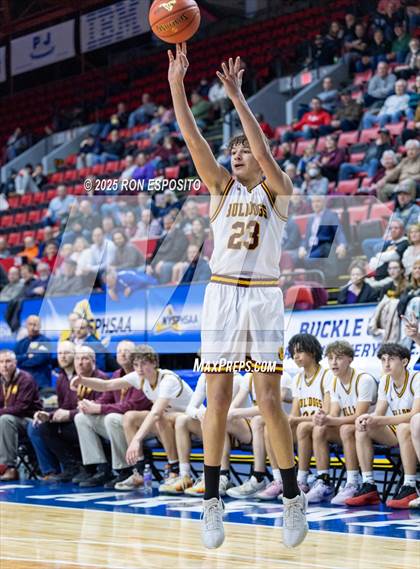 Thumbnail 1 in Tuckahoe vs Berne-Knox-Westerlo (NYSPHSAA Class C Semifinal) photogallery.