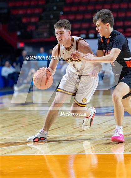 Thumbnail 3 in Tuckahoe vs Berne-Knox-Westerlo (NYSPHSAA Class C Semifinal) photogallery.