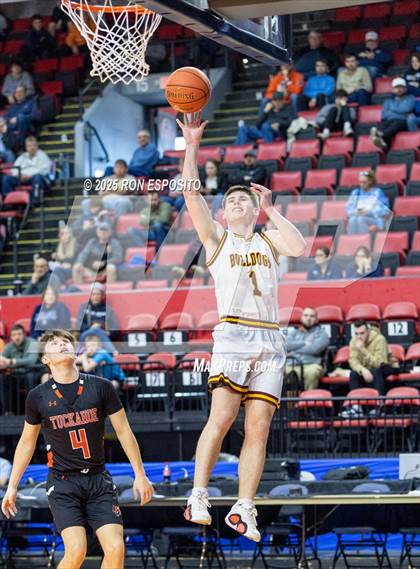 Thumbnail 2 in Tuckahoe vs Berne-Knox-Westerlo (NYSPHSAA Class C Semifinal) photogallery.