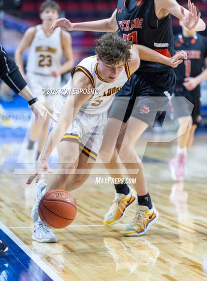 Thumbnail 2 in Tuckahoe vs Berne-Knox-Westerlo (NYSPHSAA Class C Semifinal) photogallery.