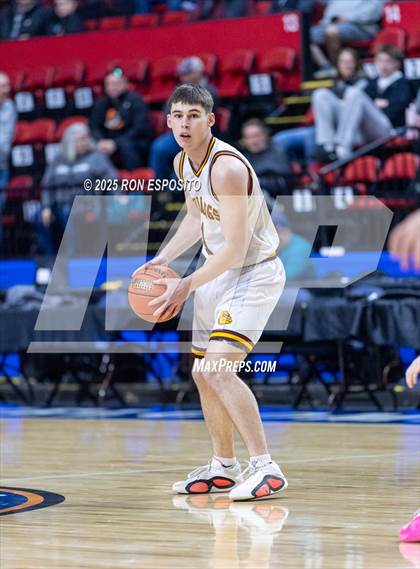 Thumbnail 3 in Tuckahoe vs Berne-Knox-Westerlo (NYSPHSAA Class C Semifinal) photogallery.