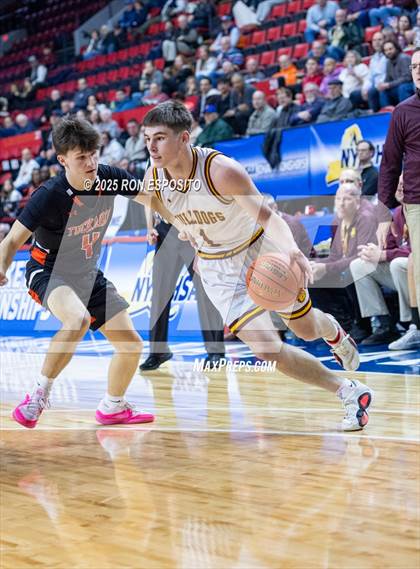 Thumbnail 1 in Tuckahoe vs Berne-Knox-Westerlo (NYSPHSAA Class C Semifinal) photogallery.