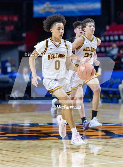 Thumbnail 3 in Tuckahoe vs Berne-Knox-Westerlo (NYSPHSAA Class C Semifinal) photogallery.