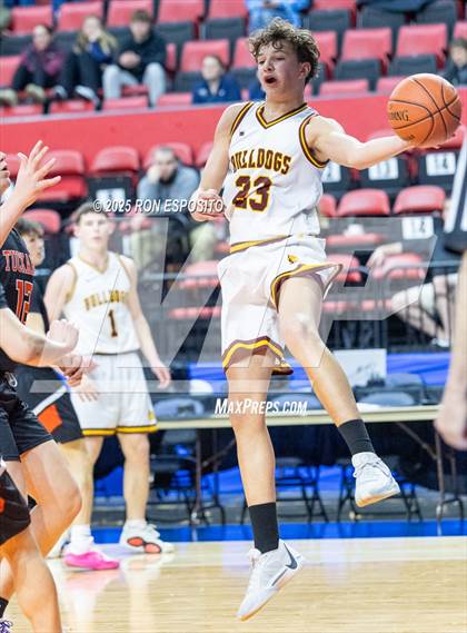 Thumbnail 2 in Tuckahoe vs Berne-Knox-Westerlo (NYSPHSAA Class C Semifinal) photogallery.