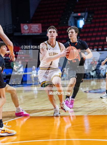 Thumbnail 1 in Tuckahoe vs Berne-Knox-Westerlo (NYSPHSAA Class C Semifinal) photogallery.