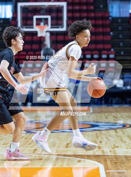 Thumbnail 1 in Tuckahoe vs Berne-Knox-Westerlo (NYSPHSAA Class C Semifinal) photogallery.