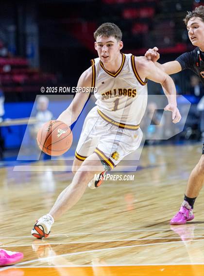 Thumbnail 2 in Tuckahoe vs Berne-Knox-Westerlo (NYSPHSAA Class C Semifinal) photogallery.