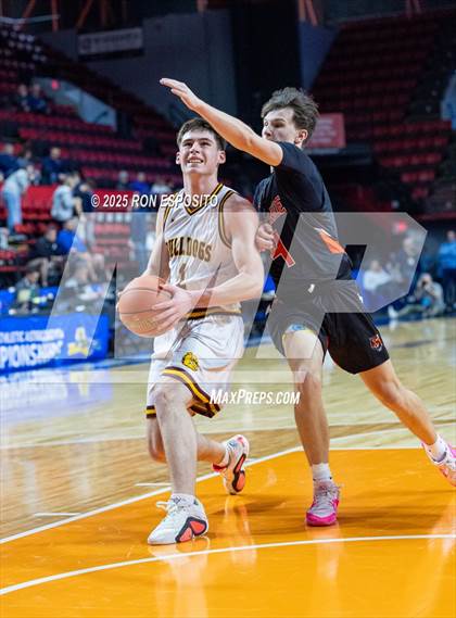 Thumbnail 2 in Tuckahoe vs Berne-Knox-Westerlo (NYSPHSAA Class C Semifinal) photogallery.