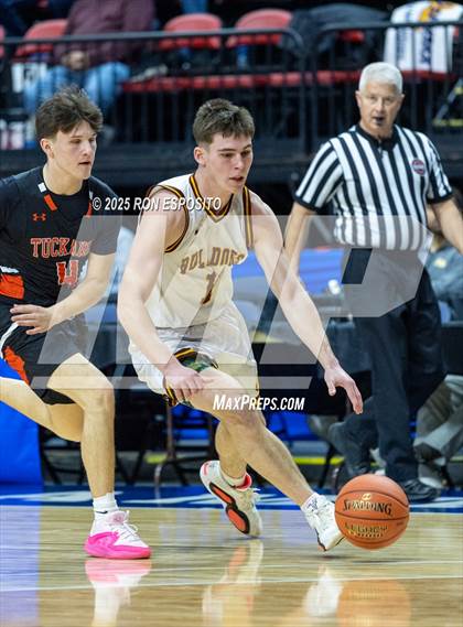 Thumbnail 2 in Tuckahoe vs Berne-Knox-Westerlo (NYSPHSAA Class C Semifinal) photogallery.