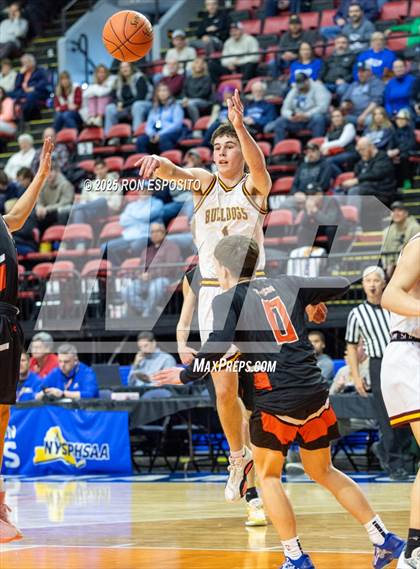Thumbnail 3 in Tuckahoe vs Berne-Knox-Westerlo (NYSPHSAA Class C Semifinal) photogallery.