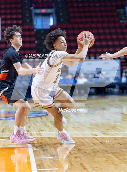 Thumbnail 3 in Tuckahoe vs Berne-Knox-Westerlo (NYSPHSAA Class C Semifinal) photogallery.