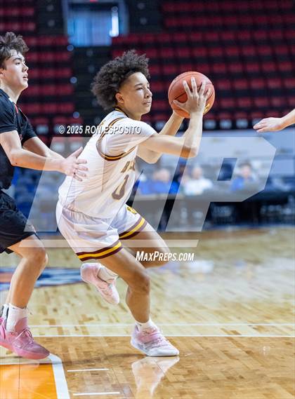 Thumbnail 2 in Tuckahoe vs Berne-Knox-Westerlo (NYSPHSAA Class C Semifinal) photogallery.