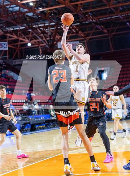 Thumbnail 2 in Tuckahoe vs Berne-Knox-Westerlo (NYSPHSAA Class C Semifinal) photogallery.