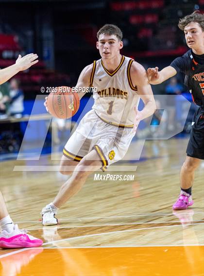 Thumbnail 3 in Tuckahoe vs Berne-Knox-Westerlo (NYSPHSAA Class C Semifinal) photogallery.