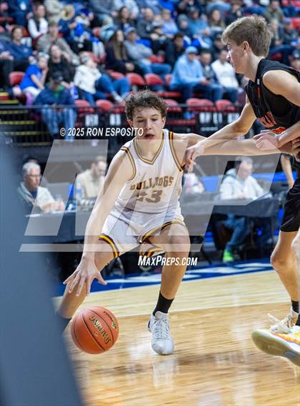 Thumbnail 3 in Tuckahoe vs Berne-Knox-Westerlo (NYSPHSAA Class C Semifinal) photogallery.