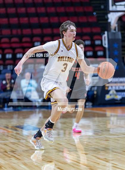 Thumbnail 1 in Tuckahoe vs Berne-Knox-Westerlo (NYSPHSAA Class C Semifinal) photogallery.