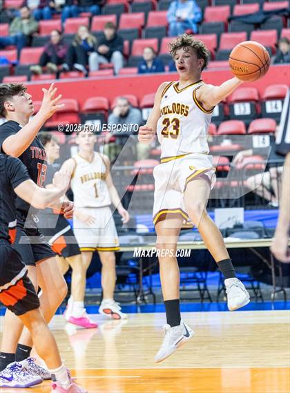 Thumbnail 3 in Tuckahoe vs Berne-Knox-Westerlo (NYSPHSAA Class C Semifinal) photogallery.