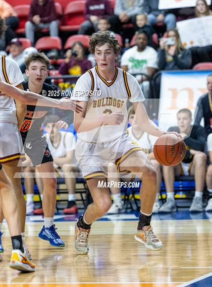 Thumbnail 3 in Tuckahoe vs Berne-Knox-Westerlo (NYSPHSAA Class C Semifinal) photogallery.