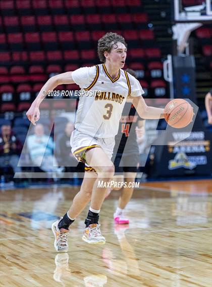Thumbnail 2 in Tuckahoe vs Berne-Knox-Westerlo (NYSPHSAA Class C Semifinal) photogallery.