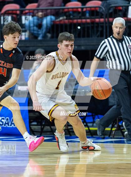 Thumbnail 1 in Tuckahoe vs Berne-Knox-Westerlo (NYSPHSAA Class C Semifinal) photogallery.