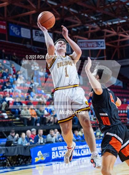 Thumbnail 3 in Tuckahoe vs Berne-Knox-Westerlo (NYSPHSAA Class C Semifinal) photogallery.