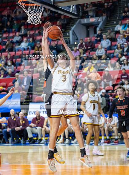 Thumbnail 1 in Tuckahoe vs Berne-Knox-Westerlo (NYSPHSAA Class C Semifinal) photogallery.