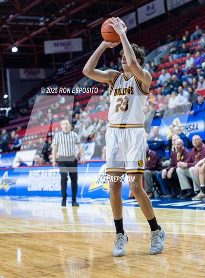 Thumbnail 1 in Tuckahoe vs Berne-Knox-Westerlo (NYSPHSAA Class C Semifinal) photogallery.