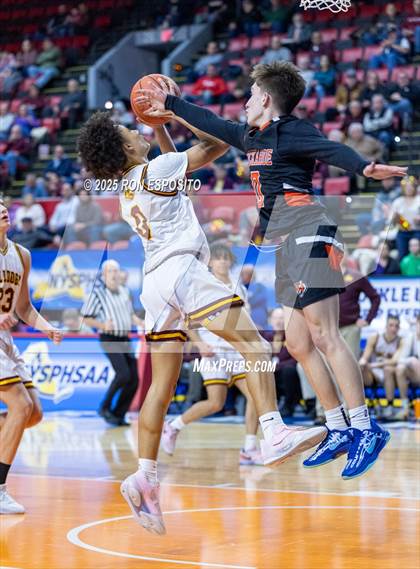Thumbnail 2 in Tuckahoe vs Berne-Knox-Westerlo (NYSPHSAA Class C Semifinal) photogallery.
