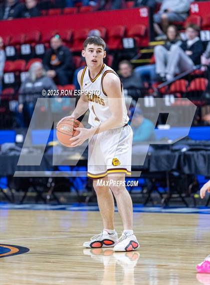 Thumbnail 1 in Tuckahoe vs Berne-Knox-Westerlo (NYSPHSAA Class C Semifinal) photogallery.