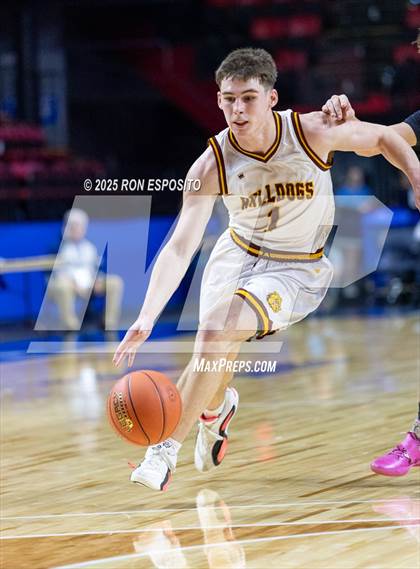 Thumbnail 3 in Tuckahoe vs Berne-Knox-Westerlo (NYSPHSAA Class C Semifinal) photogallery.