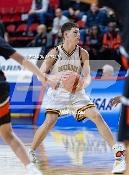 Thumbnail 3 in Tuckahoe vs Berne-Knox-Westerlo (NYSPHSAA Class C Semifinal) photogallery.