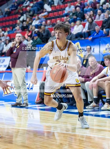Thumbnail 2 in Tuckahoe vs Berne-Knox-Westerlo (NYSPHSAA Class C Semifinal) photogallery.