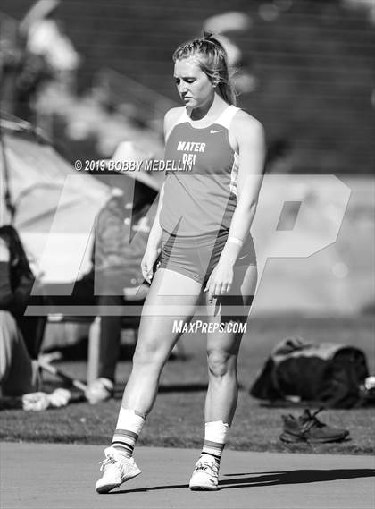 Thumbnail 1 in West Coast Relays photogallery.